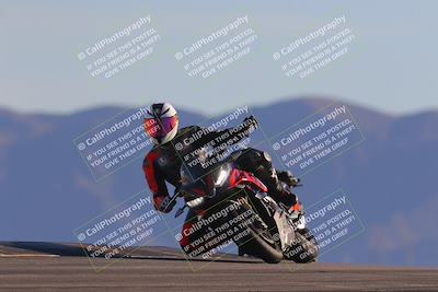 media/Nov-06-2023-Moto Forza (Mon) [[ce023d0744]]/4-Beginner Group/Session 5 (Turn 9)/